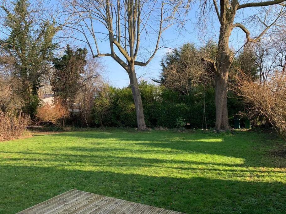 River Cabin Retreat Shepperton Exterior foto